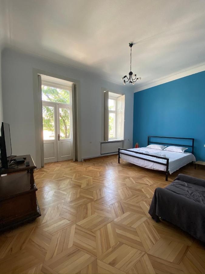 Red Door Apartman Tbiliszi Kültér fotó