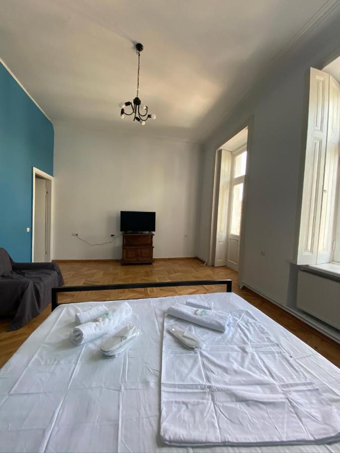 Red Door Apartman Tbiliszi Kültér fotó